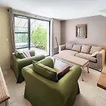 2 Bedroom Stunning In Saint-laurent-de-la-ca *