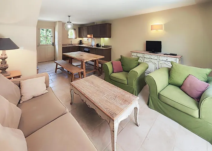 2 Bedroom Gorgeous In Saint-laurent-de-la-ca Semesterbostad Saint-Laurent-de-la-Cabrerisse