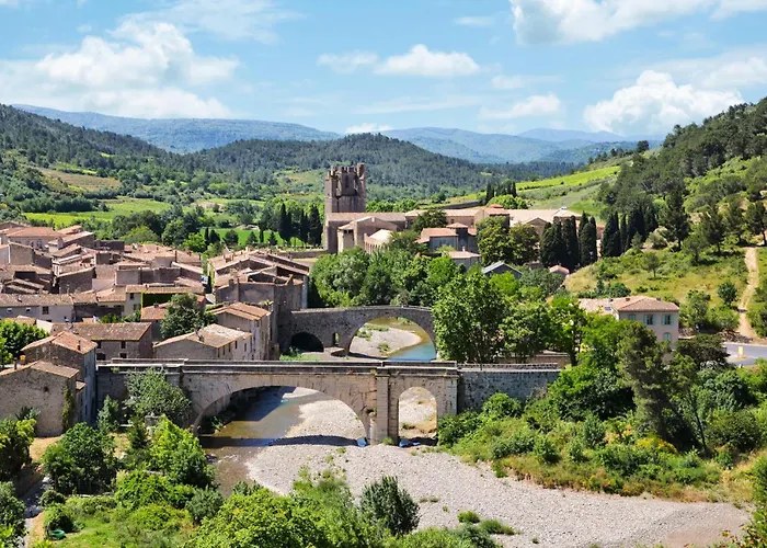 2 Bedroom Gorgeous In Saint-laurent-de-la-ca Semesterbostad *