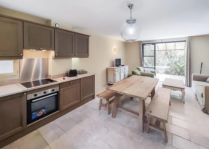 2 Bedroom Gorgeous In Saint-laurent-de-la-ca Saint-Laurent-de-la-Cabrerisse